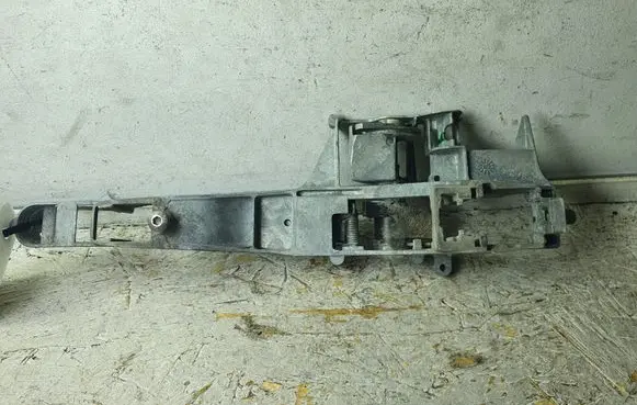 Citroen Berlingo Front door exterior handle 9680168680
