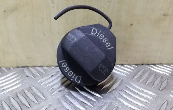 Volkswagen PASSAT B5.5 Fuel tank filler cap 1J0201553S