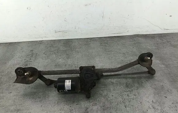 Toyota Corolla E120 E130 Front wiper linkage 