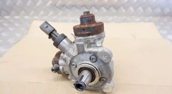 Fuel injection high pressure pump