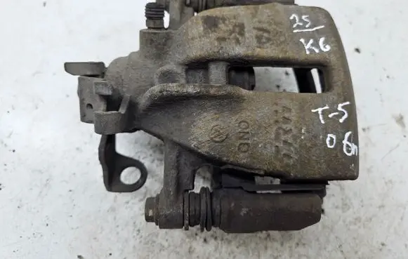 Volkswagen Multivan T5 Rear brake caliper