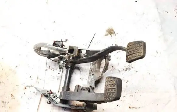 Opel Vectra C Clutch pedal 244013