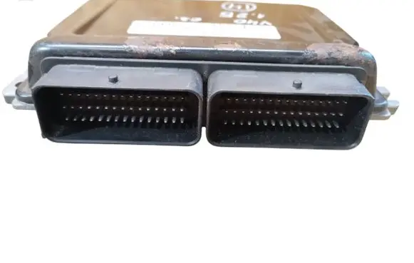 Volvo S40, V40 Engine control unit/module P30614649 S118245002D