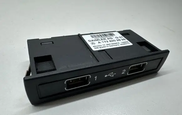 Mercedes-Benz CLA C117 X117 W117 USB socket connector A1728202826 29412009C5 00363177