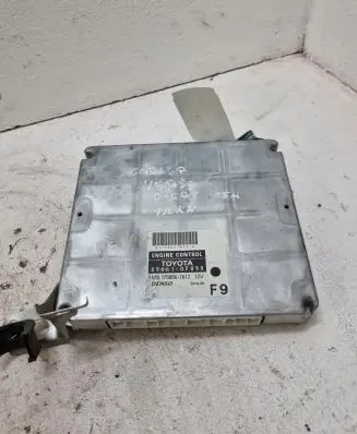 Toyota Corolla Verso AR10 Engine control unit/module 896610F090