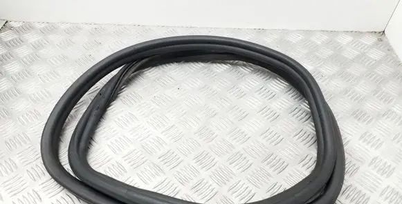Seat Exeo (3R) Loading door rubber seal (on body) 