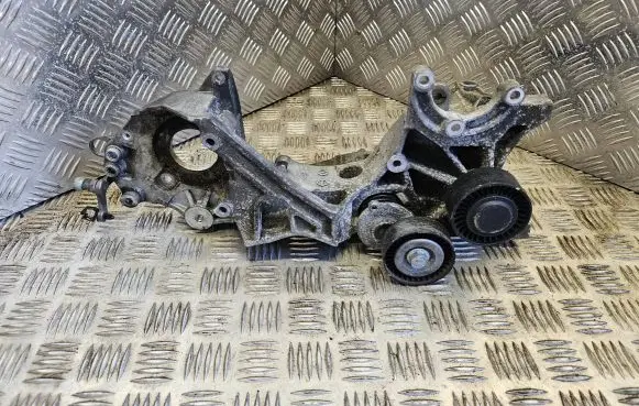 Audi Q5 SQ5 Generator/alternator bracket 03L903143H