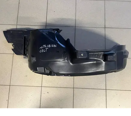Mitsubishi Colt Front wheel arch liner splash guards P8332001 660101371180