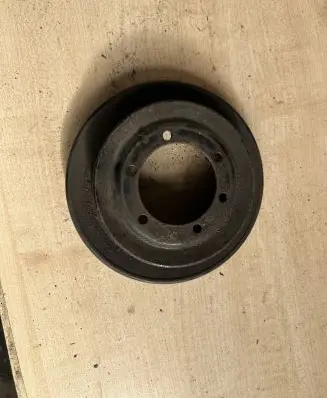 Mercedes-Benz W123 Crankshaft pulley 1020320404
