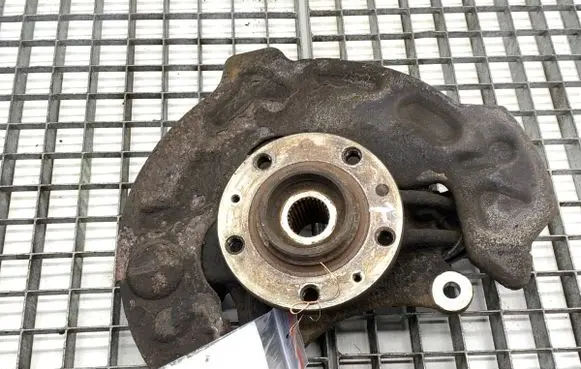 Peugeot 508 Front wheel hub spindle knuckle 