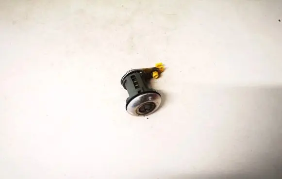 Hyundai Atos Classic Front door lock (next to the handle) 