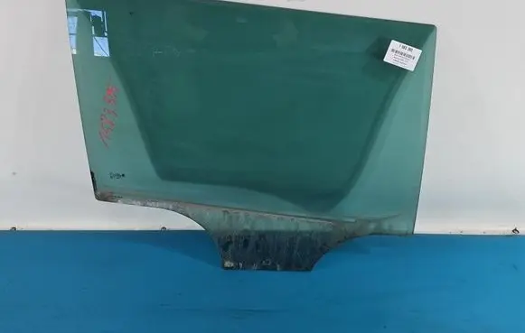 Skoda Yeti (5L) Rear door window glass IMPRK1583395
