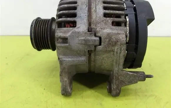 Skoda Fabia Mk2 (5J) Generator/alternator 028903028D