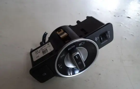 Mercedes-Benz A W176 Light switch A2129050651