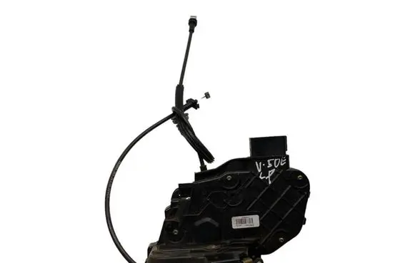 Volvo V50 Front door lock 30699447