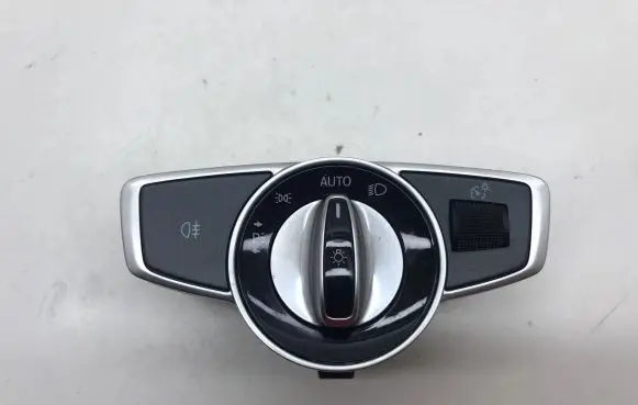 Mercedes-Benz C W205 Light switch A2059057007 10128761