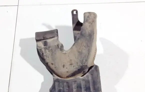 Intake resonator