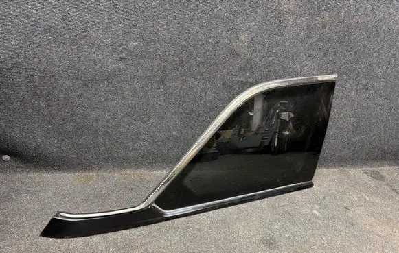 Jeep Grand Cherokee WL Rear side window 68378380AC N8630777 20223091930