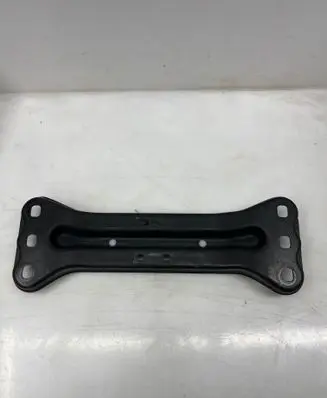 Mercedes-Benz C W204 Gearbox mounting bracket A2042420501 Z07003