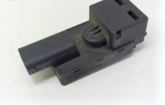 BMW 5 E60 E61 Air quality sensor 6933052