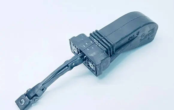 Volkswagen Touareg II Front door check strap stopper 7P0837249B 7P0837267