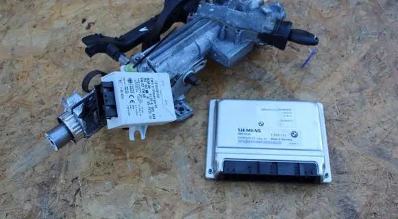 BMW X5 E53 Engine ECU kit and lock set BMW7518111