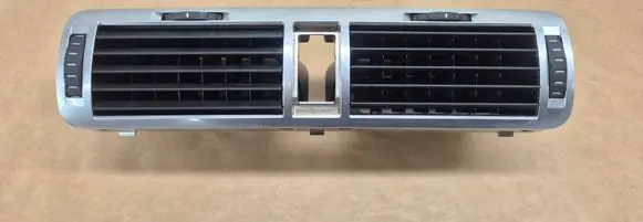 Skoda Superb B5 (3U) Dash center air vent grill 3U0820951A 3u0820951g
