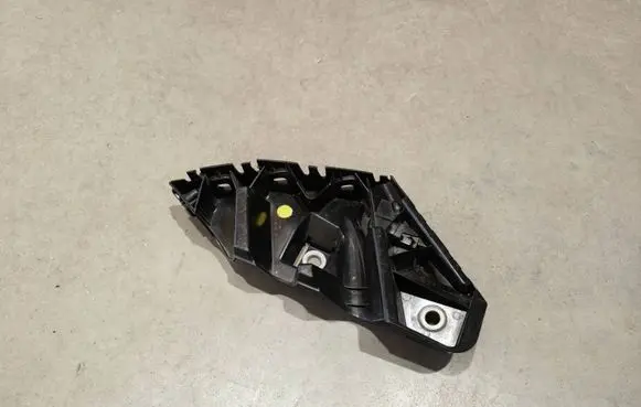 Volkswagen Touareg III Front bumper mounting bracket 760807184B