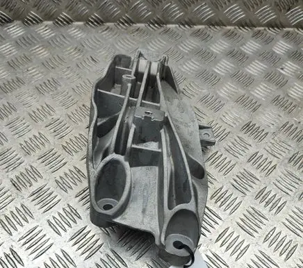 BMW X5 G05 Engine mounting bracket 9844633