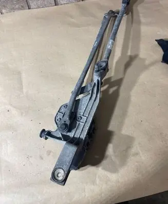 Ford Focus Front wiper linkage and motor 4M5117504AB 3397020776