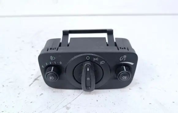 Ford Kuga II Light switch AV6T13A024AC