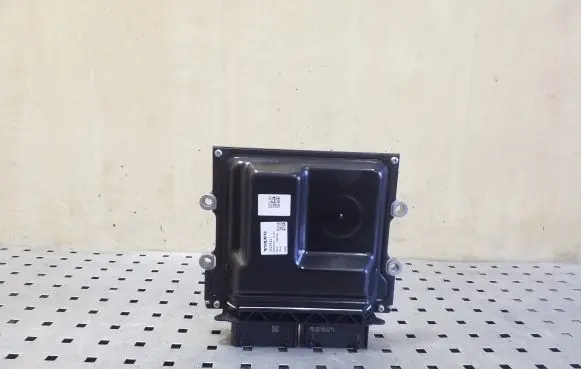 Volvo XC90 Engine control unit/module 32253221 D5E1C
