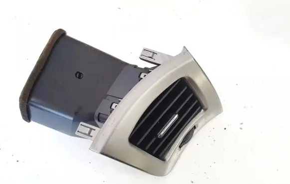 Toyota Avensis Verso Dash center air vent grill 5566044080 55660-44050