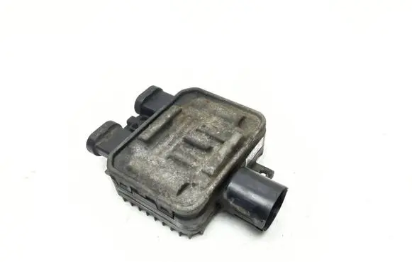 Volvo V70 Coolant fan relay 940011200