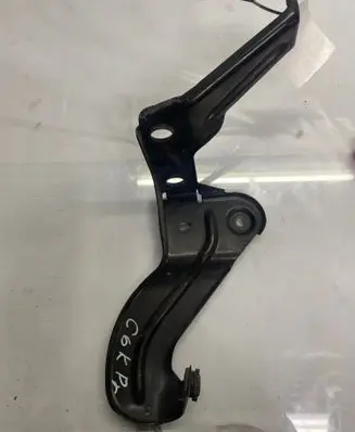 Audi A6 S6 C6 4F Intercooler pipe mounting bracket 4F0145813F