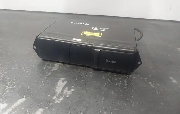 Volkswagen PASSAT B5.5 CD/DVD changer 1J6035111