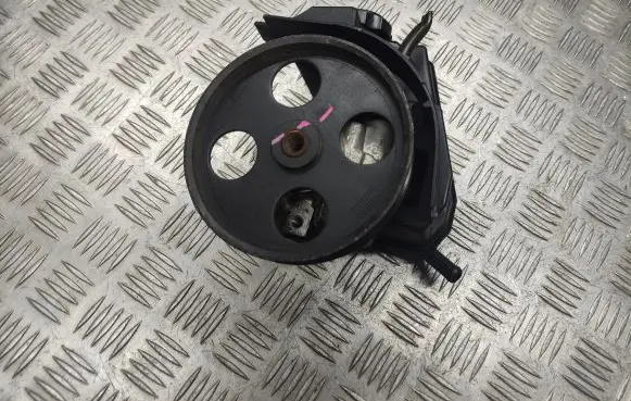 Peugeot 206 Power steering pump 9631411580