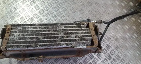 Engine oil radiator