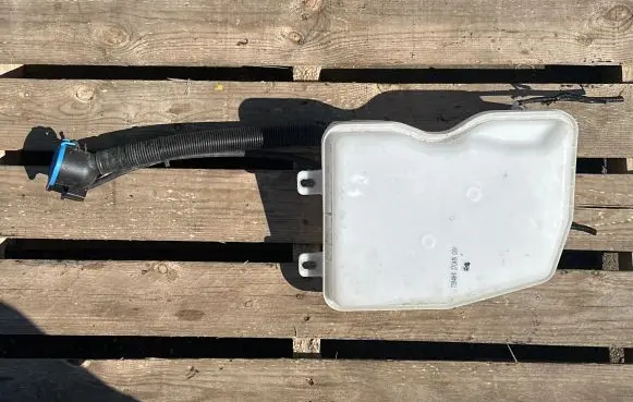 BMW X1 F48 F49 Windshield washer fluid reservoir/tank 10543512 61667337331418 7301629
