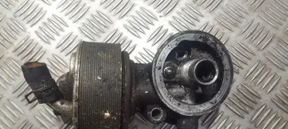 Nissan Almera Engine oil radiator 