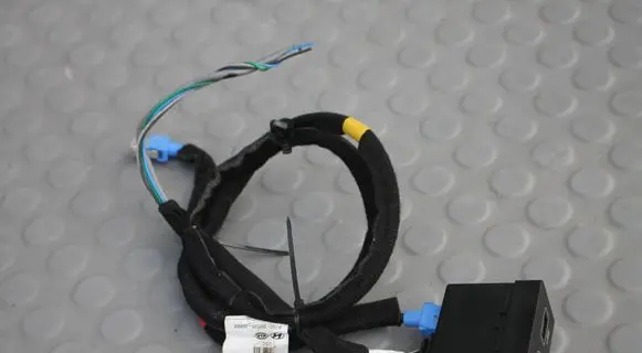 Hyundai Kona I AUX in-socket connector 96120-J9500-KONA 96120J9500 96595-J9000