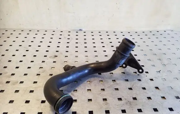 Volkswagen Touareg I Engine coolant pipe/hose 059121071BF