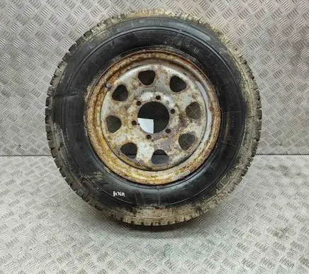 Nissan Patrol Y60 R16 alloy rim 40300G9600