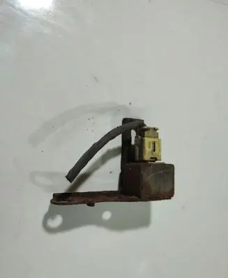 Toyota Yaris Airbag deployment crash/impact sensor