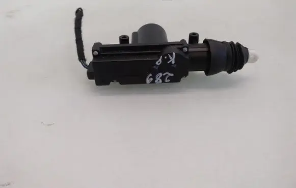 Volkswagen Polo IV 9N3 Central locking motor 