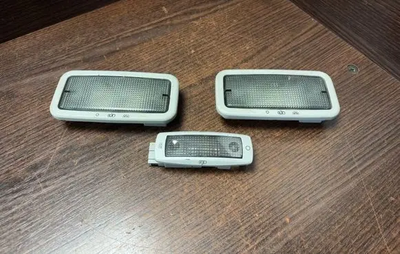 Volkswagen Transporter - Caravelle T5 Rear seat light 7H0947105 7H0947105A