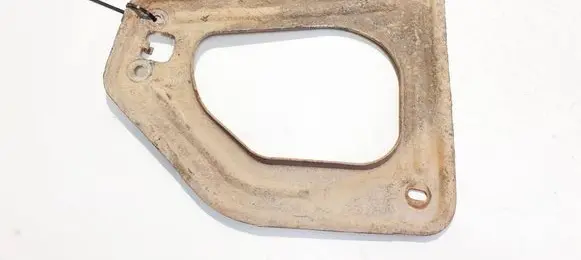 Renault Clio II Bracket in trunk/boot 