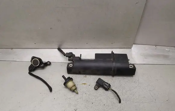 Vacuum air tank