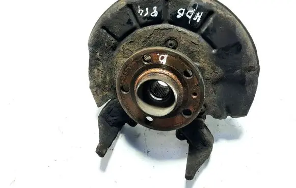 Volkswagen Polo V 6R Front wheel hub 