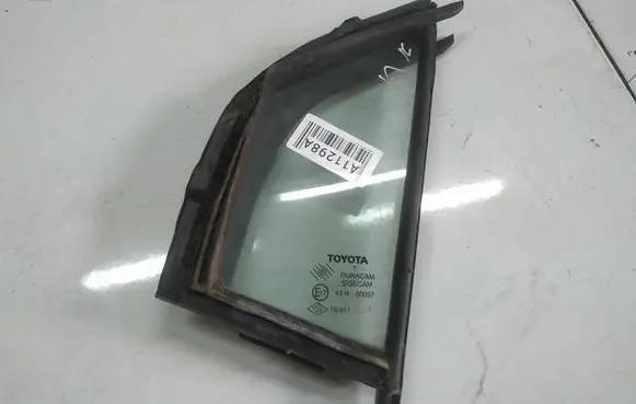 Toyota Yaris Front door vent window glass four-door AS2